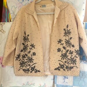 Vintage Cream and Black Floral Embroidered Blazer with 3/4 Sleeves.
